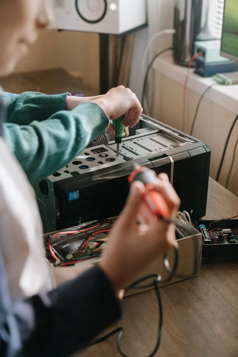 Hardware courses at SCCIA